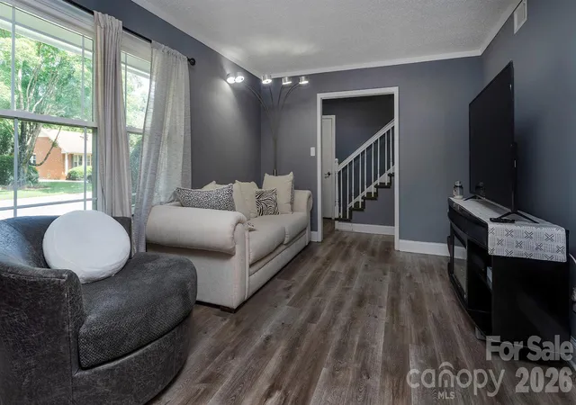 3rd image of 4900 Carriage Dr Cir, Charlotte, NC 28205 | MLS# 4385850