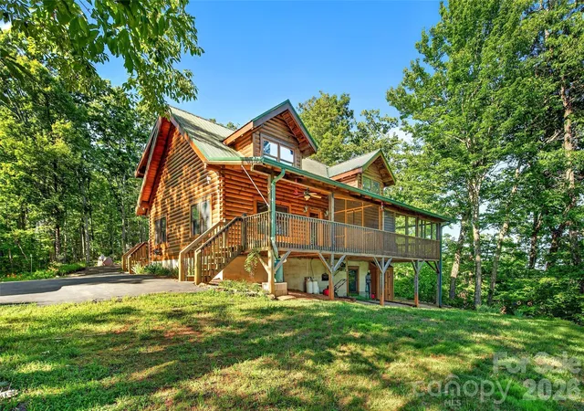 Photo 2 of Single family home for sale at 545 Mountain Crst Dr S, Marion, NC 28752 | MLS# 4385852 | Listing updated on 2026-08-15