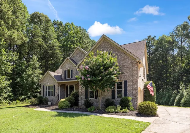 Photo 3 of Single family home for sale at 4266 Barbrick St, Sherrills Ford, NC 28673 | MLS# 4385855 | Listing updated on 2026-09-05