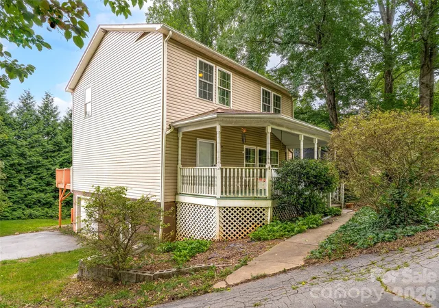 4th image of 17 Captains Dr, Candler, NC 28715 | MLS# 4385874