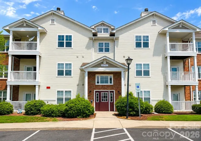 1st image of 9813 Hyde Glen Ct, Charlotte, NC 28262 | MLS# 4385875