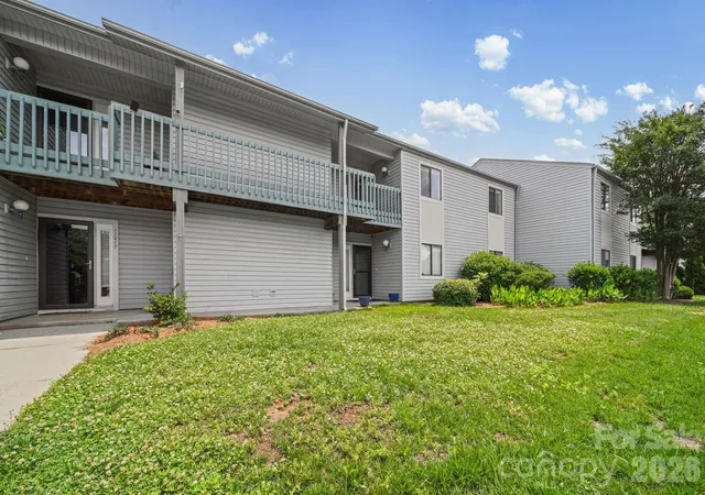 Homes for sale in Charlotte, NC | 11023 Harrowfield Rd, Charlotte, NC 28226