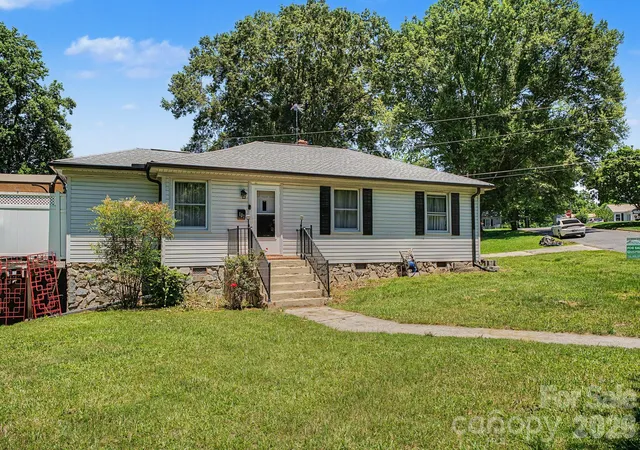 Homes for sale in Cherryville, NC | 101 Charles St, Cherryville, NC 28021 | MLS# 4385889