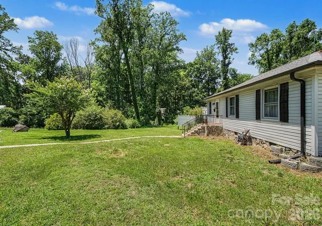 Homes for sale in Cherryville, NC | 101 Charles St, Cherryville, NC 28021 | MLS# 4385889