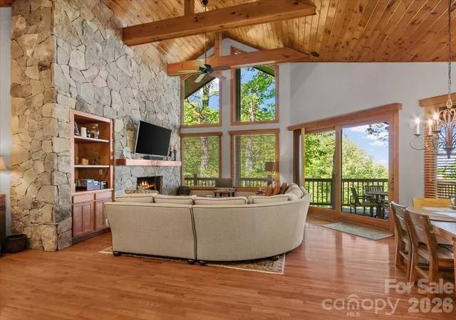 Photo 3 of Single family home for sale at 15 Ivy Point Ln, Burnsville, NC 28714 | MLS# 4385894 | Listing updated on 2026-09-01