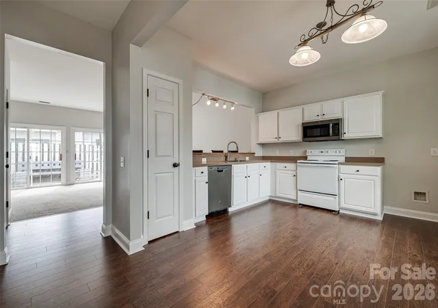 Photo 3 of Townhouse for sale at 3186 Mannington Dr, Charlotte, NC 28270 | MLS# 4385897 | Listing updated on 2026-09-30