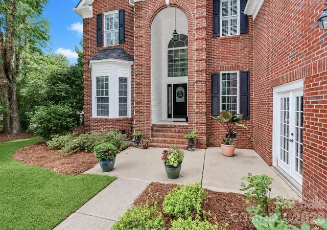 Photo 4 of Single family home for sale at 109 Longboat Rd, Mooresville, NC 28117 | MLS# 4385933 | Listing updated on 2026-10-06