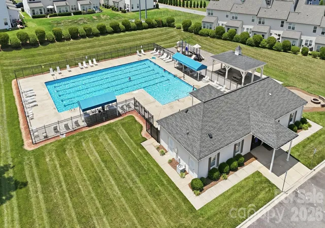 Photo 4 of Townhouse for sale at 112 B Davenport Dr, Statesville, NC 28677 | MLS# 4385961 | Listing updated on 2026-07-16
