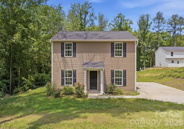 1st image of 422 Kershaw St, Lancaster, SC 29720 | MLS# 4385998