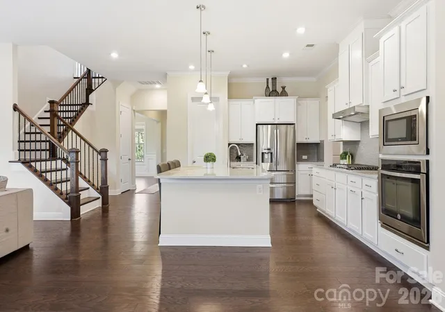 Photo 3 of Single family home for sale at 16306 Nicodemus Ln, Huntersville, NC 28078 | MLS# 4386004 | Listing updated on 2026-10-08