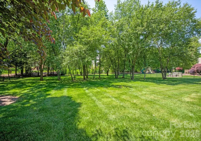 Photo 4 of Single Family Residence at 8707 Calumet Farms Dr, Waxhaw, NC 28173 | MLS# 4386051 |  | Sold on 2026-08-06