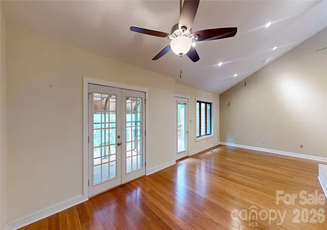 Listing Photo 5 - Condo for sale in building located at 103 Woodfield Dr, Asheville, NC 28803 - Unit #A3