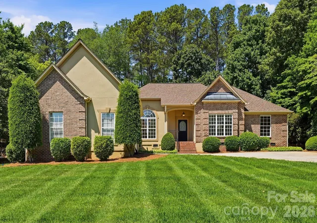 Photo 2 of Single family home for sale at 2605 Penngate Dr, Sherrills Ford, NC 28673 | MLS# 4386074 | Listing updated on 2026-09-21