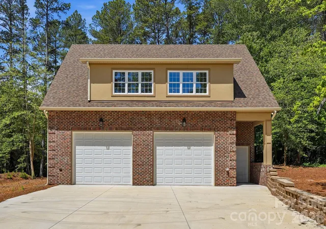 Photo 3 of Single family home for sale at 2605 Penngate Dr, Sherrills Ford, NC 28673 | MLS# 4386074 | Listing updated on 2026-09-21