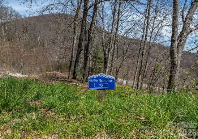 Photo 2 of Land for sale at 370 Autumn Ridge Ln #75, Hendersonville, NC 28792 | MLS# 4386094 | Listing updated on 2026-06-01