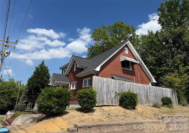 Photo 3 of Single family home for sale at 125 N Caldwell St, Salisbury, NC 28144 | MLS# 4386117 | Listing updated on 2026-07-04