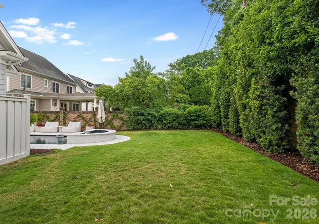 47th image of 300 Plantation Pl, Charlotte, NC 28209 | MLS# 4386127