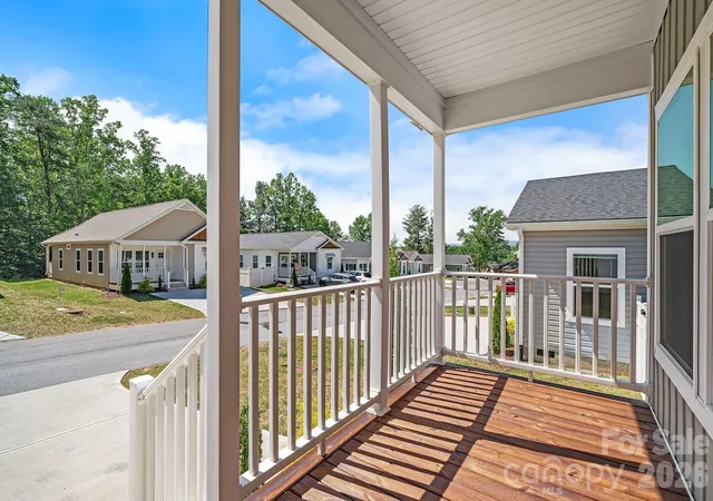 Photo 2 of Single family home for sale at 121 Bellamy Rd, Asheville, NC 28806 | MLS# 4386145 | Listing updated on 2026-09-22