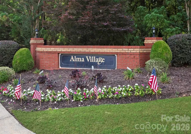 Photo 2 of Single family home for sale at 7818 Antique Cir, Waxhaw, NC 28173 | MLS# 4386189 | Listing updated on 2026-09-13