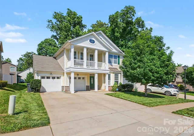 Homes for sale in Charlotte, NC | 7128 Toxaway Ln, Charlotte, NC 28269 | MLS# 4386205