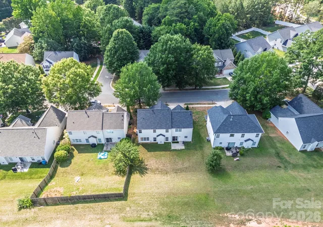 Photo 3 of Single family home for sale at 2508 Oakdale Crk Ln #17, Charlotte, NC 28216 | MLS# 4386227 | Listing updated on 2026-08-08