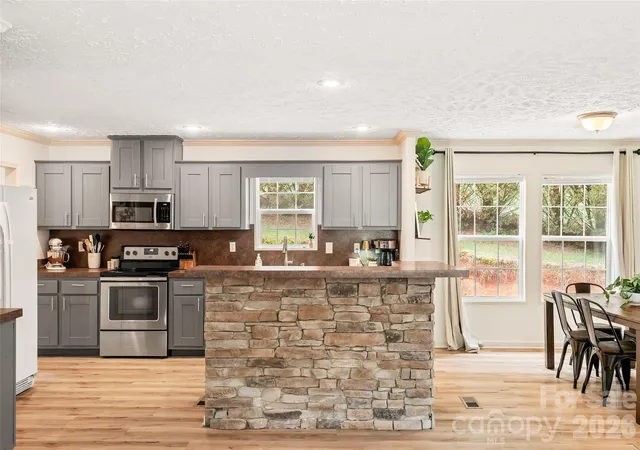 4th image of 11 Misty Ln, Candler, NC 28715 | MLS# 4386255