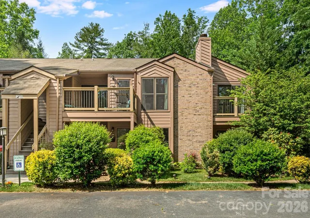 Homes for sale in Asheville, NC | 60 Ravencroft Ln, Asheville, NC 28803 | MLS# 4386269