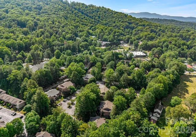 Homes for sale in Asheville, NC | 60 Ravencroft Ln, Asheville, NC 28803 | MLS# 4386269