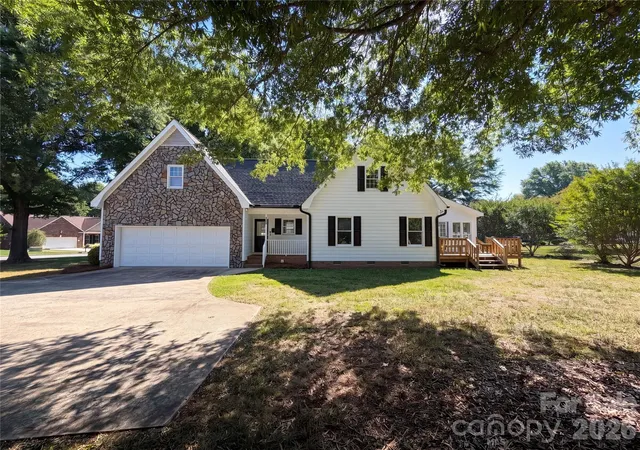 Photo 4 of Sale Pending at 103 Hampshire Ct, Salisbury, NC 28144 | MLS# 4386287 | Listing updated on 2026-08-28