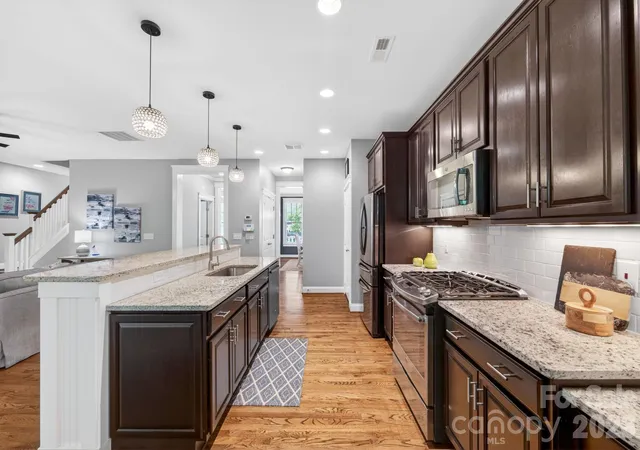 Homes for sale in Fort Mill, SC | 809 Elswick Ct, Fort Mill, SC 29708 | MLS# 4386301