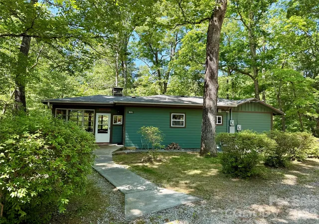 Homes for sale in Flat Rock, NC | 10 Lakemont Cottage Trl #10A, Flat Rock, NC 28731 | MLS# 4386304