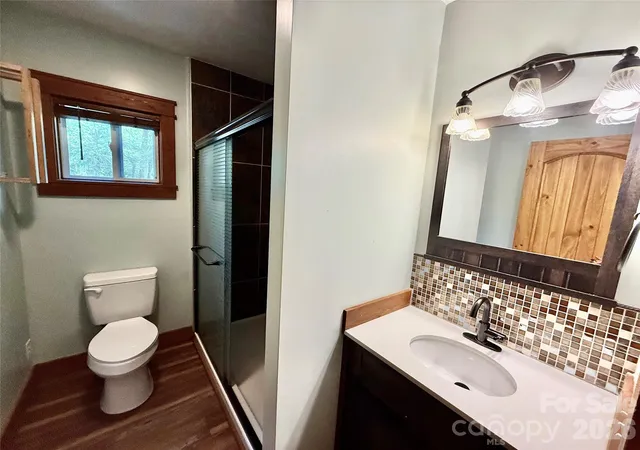 Homes for sale in Flat Rock, NC | 10 Lakemont Cottage Trail, Flat Rock, NC 28731 | Houzeo