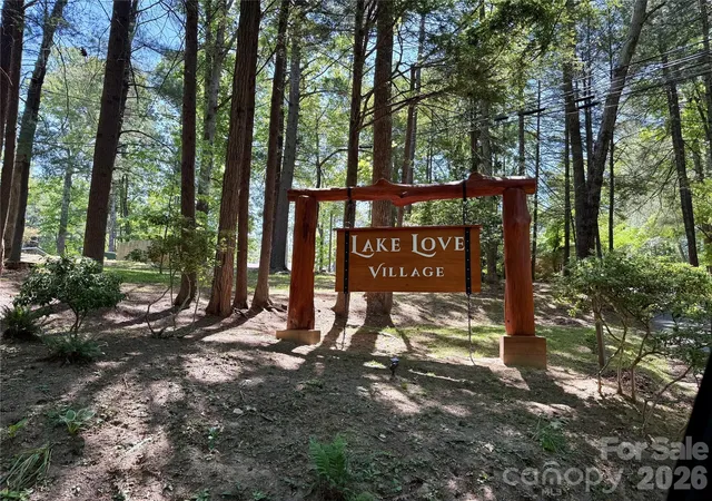 Homes for sale in Flat Rock, NC | 10 Lakemont Cottage Trl #10A, Flat Rock, NC 28731 | MLS# 4386304
