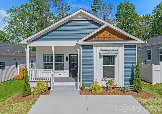 Photo 1 of Single family home for sale at 125 Bellamy Rd, Asheville, NC 28806 | MLS# 4386319 | Listing updated on 2026-09-27
