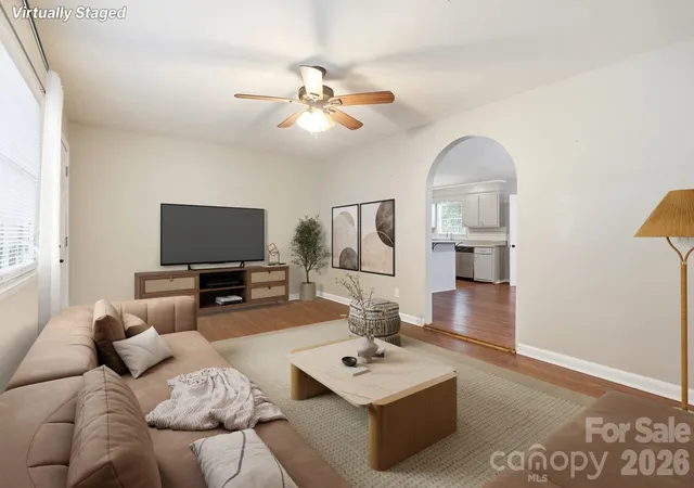 4th image of 6308 Covecreek Dr, Charlotte, NC 28215 | MLS# 4386365