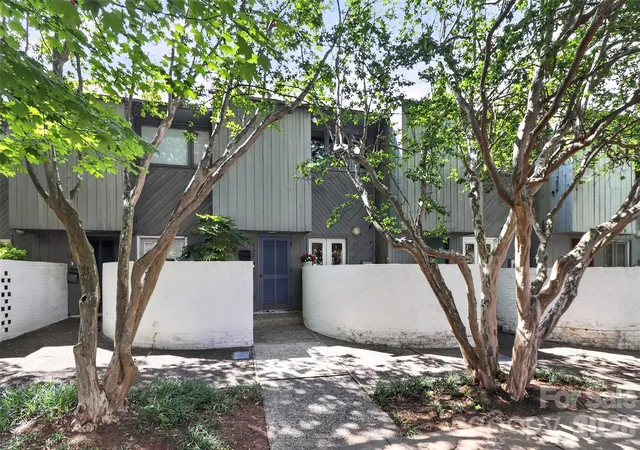 1st image of 432 E Park Ave #C, Charlotte, NC 28203 | MLS# 4386368