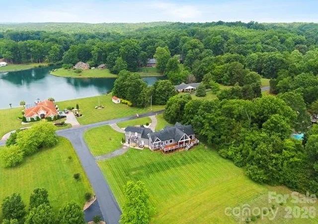 2nd image of 5200 Shoreview Dr, Concord, NC 28025 | MLS# 4386372