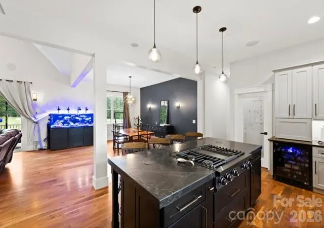 4th image of 5200 Shoreview Dr, Concord, NC 28025 | MLS# 4386372