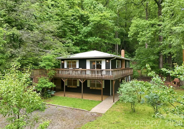 Photo 1 of Single family home for sale at 182 Saw Branch Rd, Candler, NC 28715 | MLS# 4386375 | Listing updated on 2026-09-22