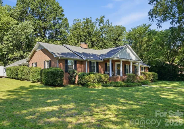 Photo 3 of Sale Pending at 1859 Selma St, Rock Hill, SC 29732 | MLS# 4386382 | Listing updated on 2026-08-22