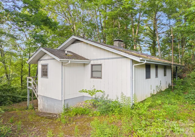 Photo 3 of Single family home for sale at 65 Gurney Franklin Rd, Newland, NC 28657 | MLS# 4386386 | Listing updated on 2026-08-25