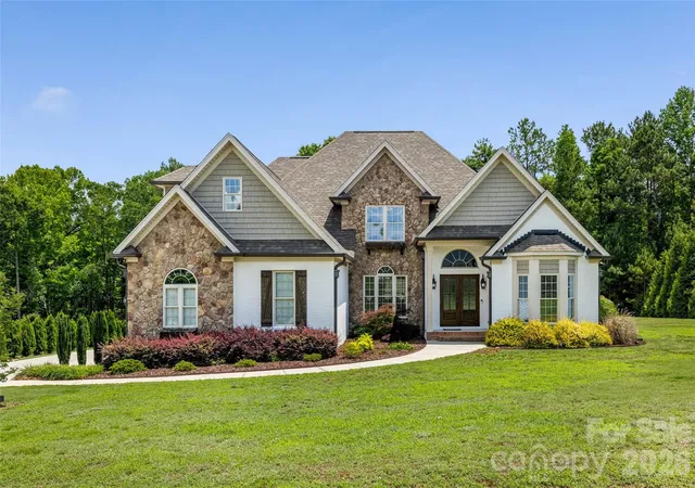 Photo 1 of Single family home for sale at 2015 Pierson Dr, Lancaster, SC 29720 | MLS# 4386395 | Listing updated on 2026-09-23