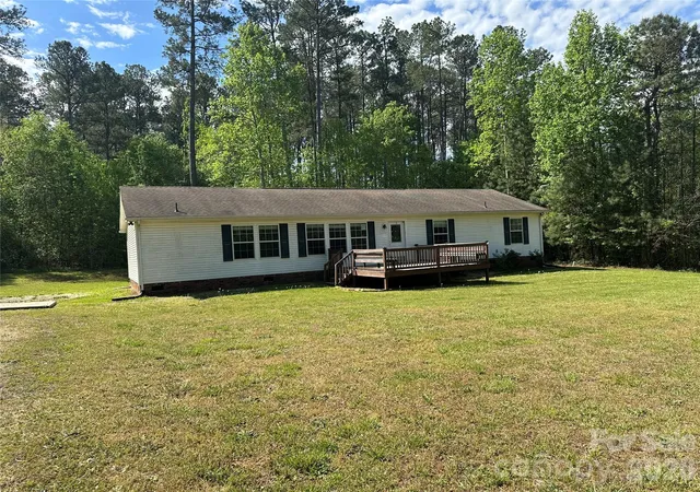 Homes for sale in Newton, NC | 2410 Annwood Ct, Newton, NC 28658 | MLS# 4386397