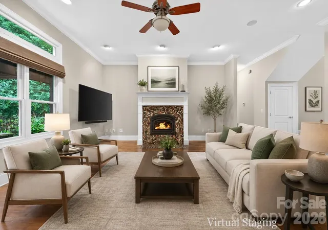 Photo 3 of Single family home for sale at 94 Oak Holw Dr, Asheville, NC 28805 | MLS# 4386463 | Listing updated on 2026-09-25