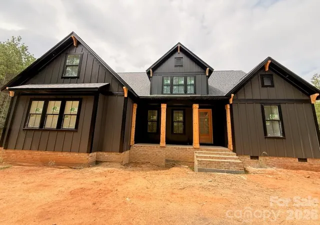 Photo 1 of Single family home for sale at 1515 Baileys Run, Gastonia, NC 28056 | MLS# 4386466 | Listing updated on 2026-10-07