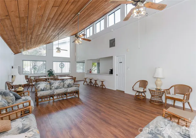 2nd image of 580 Britton Creek Dr, Hendersonville, NC 28791