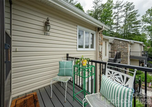 5th image of 580 Britton Creek Dr, Hendersonville, NC 28791 | MLS# 4386506