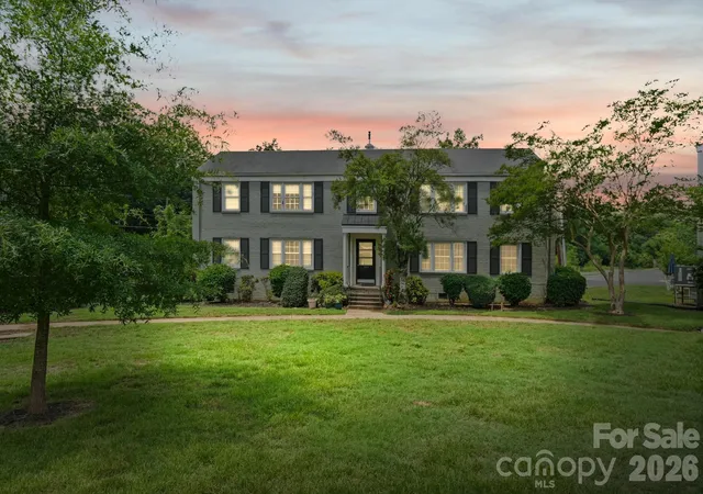 Listing Photo 2 - Condo for sale in building located at 241 Wakefield Dr, Charlotte, NC 28209 - Unit #C