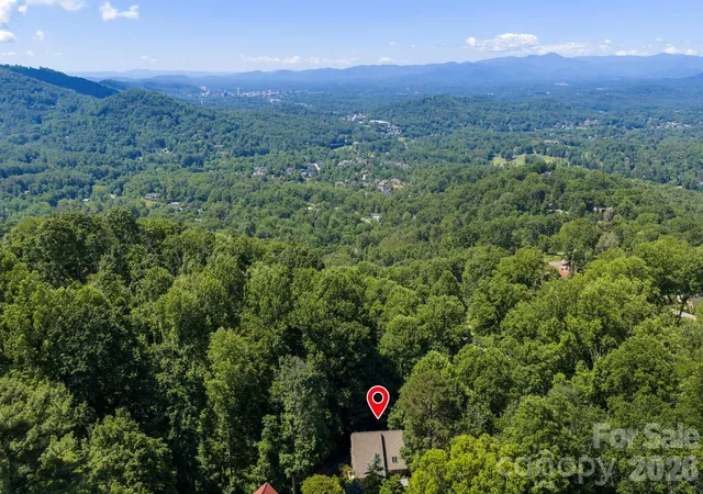 35th image of 450 Elk Mountain Scenic Hwy, Asheville, NC 28804 | MLS# 4386554