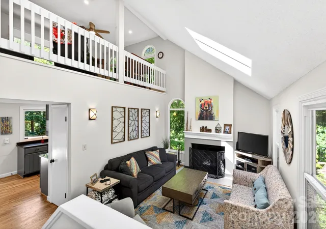 5th image of 450 Elk Mountain Scenic Hwy, Asheville, NC 28804 | MLS# 4386554